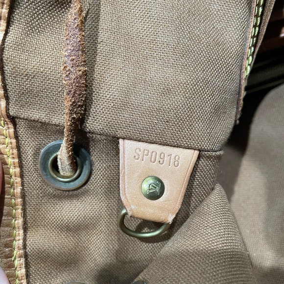 Louis Vuitton Montsouris MM backpack - Picture 4 of 4